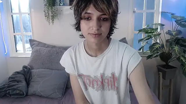 noellee   online show from October 2025 02:29:02 PM