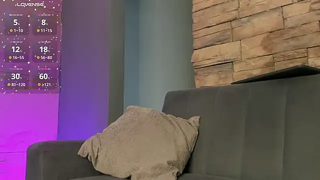 naomi hill1 online show from March 2026 01:12:02 PM