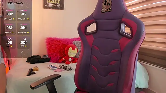 Snapshot of emma_soffia chatting on February 2026 01:11:01 PM emma soffia online show from February 2026 01:11:01 PM