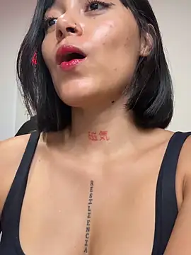 Qadeshoficial online show from November 2025 09:15:01 PM