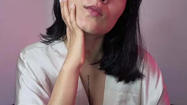 Qadeshoficial online show from April 2026 12:23:01 PM