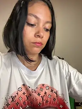 Qadeshoficial online show from November 2025 09:04:01 PM