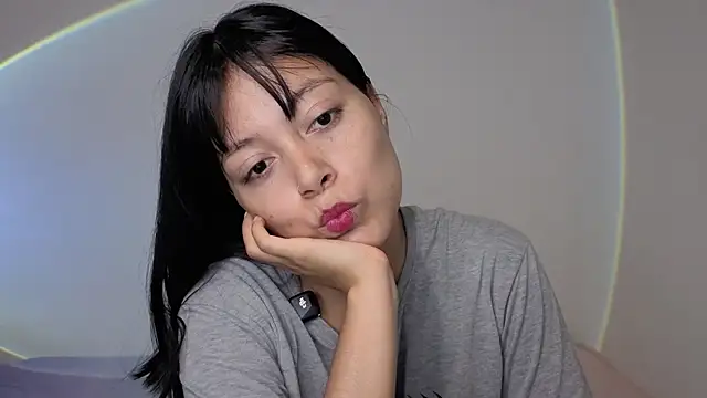 Qadeshoficial online show from April 2026 06:03:02 PM