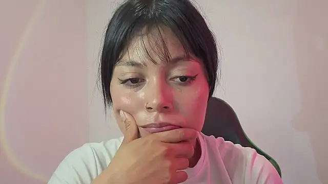 Qadeshoficial online show from March 2026 06:43:01 PM