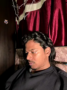 Ujjwallkumar0069 online show from December 2025 01:37:01 PM