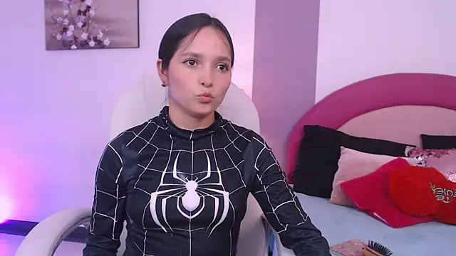 Suzy1  online show from April 2026 07:31:02 PM