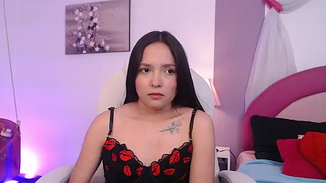 Suzy1  online show from April 2026 07:29:04 PM