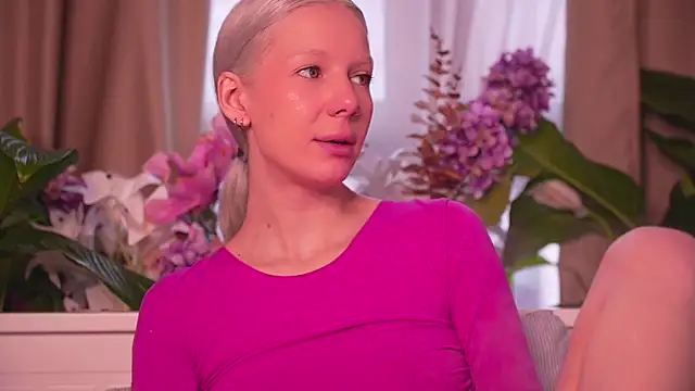 RanyThomson online show from December 2025 11:05:01 AM