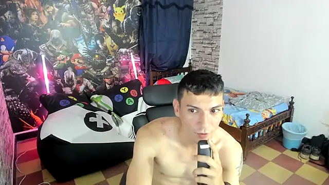 Snapshot of luffy_hotman chatting on October 2025 10:22:02 PM luffy hotman online show from October 2025 10:22:02 PM