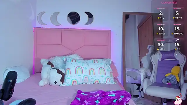 BabyDollvibes online show from November 2025 06:00:02 PM