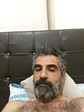 AliTaner07 online show from December 2025 08:28:02 PM