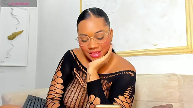 Ahilyn online show from October 2025 12:09:01 AM
