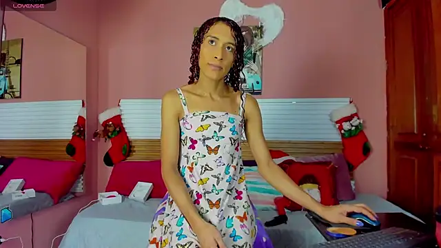 Tiffannydoll99 online show from November 2025 01:44:02 PM