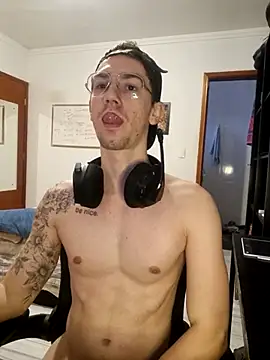 Snapshot of SweetGoodBoy22 chatting on November 2025 08:01:01 PM SweetGoodBoy22 online show from November 2025 08:01:01 PM