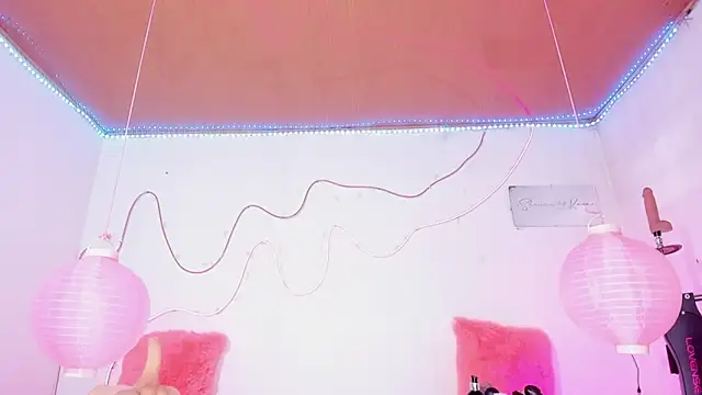 Snapshot of shannon_kinne_ chatting on December 2025 01:17:02 PM shannon kinne online show from December 2025 01:17:02 PM