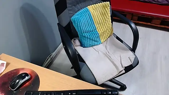 Ledi Catherin online show from February 2026 11:27:02 PM