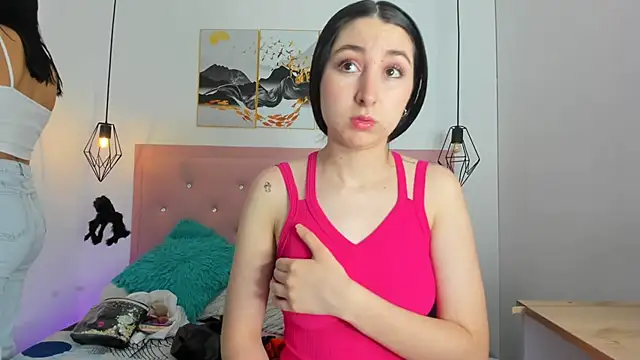 kiara and christy online show from October 2025 12:35:01 PM