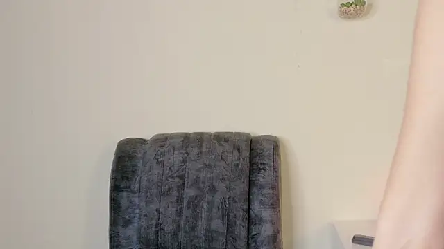 Mia belmontt online show from November 2025 08:02:02 PM