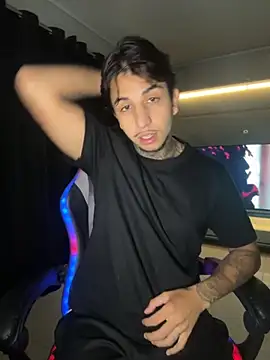 Snapshot of RealGdiass chatting on October 2025 03:52:02 AM RealGdiass online show from October 2025 03:52:02 AM