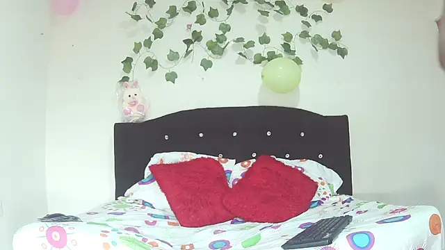 britth kiss online show from October 2025 08:21:02 PM