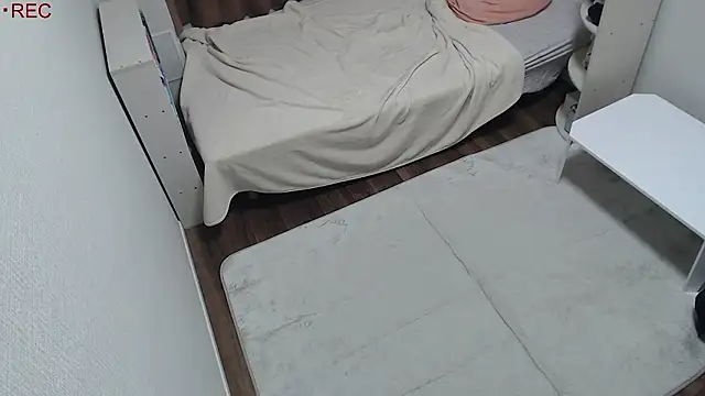 Snapshot of mirror_x_room chatting on December 2025 09:20:01 AM mirror x room online show from December 2025 09:20:01 AM