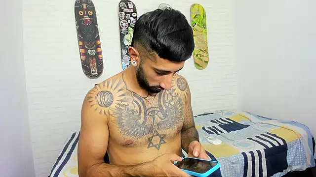Snapshot of sofiandnick_smith chatting on June 2026 03:17:01 AM sofiandnick smith online show from June 2026 03:17:01 AM