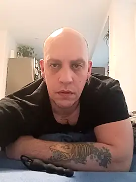 Snapshot of Kobradera1984 chatting on December 2025 08:02:01 AM Kobradera1984 online show from December 2025 08:02:01 AM
