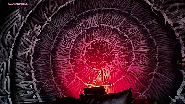 dahlia darkwood online show from April 2026 01:56:02 AM