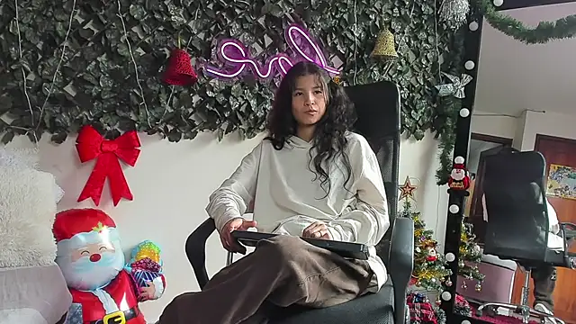 Samanta Ortiz online show from December 2025 07:12:01 PM