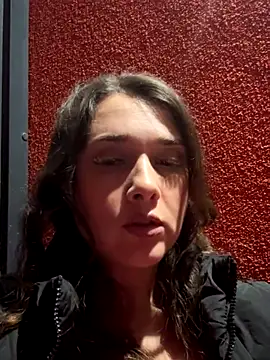 Snapshot of MayaVonDe chatting on November 2025 04:00:02 PM MayaVonDe online show from November 2025 04:00:02 PM