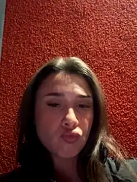 Snapshot of MayaVonDe chatting on December 2025 04:23:01 PM MayaVonDe online show from December 2025 04:23:01 PM