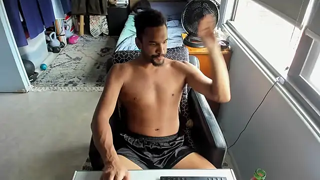 CassiusJohnson online show from October 2025 01:40:01 AM