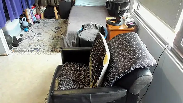 CassiusJohnson online show from October 2025 03:05:02 AM