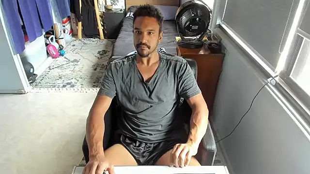 CassiusJohnson online show from October 2025 01:31:02 AM