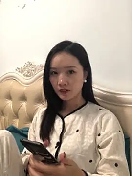 Mile-m online show from November 2025 01:59:02 PM