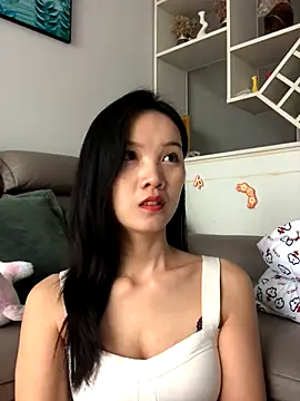 Mile-m online show from November 2025 06:28:01 AM