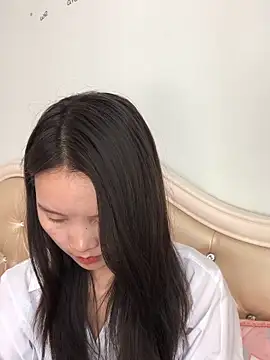 Mile-m online show from April 2026 03:46:01 AM