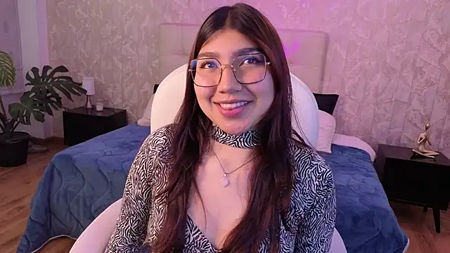 zoe capeli online show from October 2025 04:12:01 AM