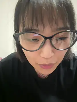 Snapshot of eee79bbb chatting on May 2026 03:37:01 PM eee79bbb online show from May 2026 03:37:01 PM