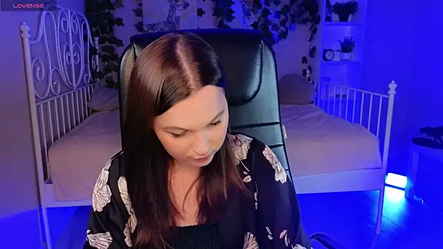 Ruth Partt online show from October 2025 10:58:02 AM
