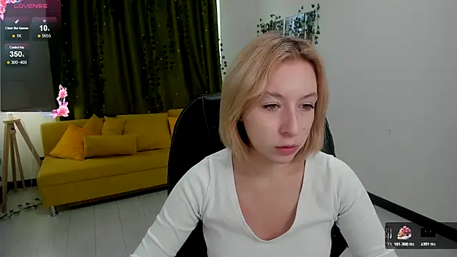 Emma Garcias online show from October 2025 11:23:01 AM