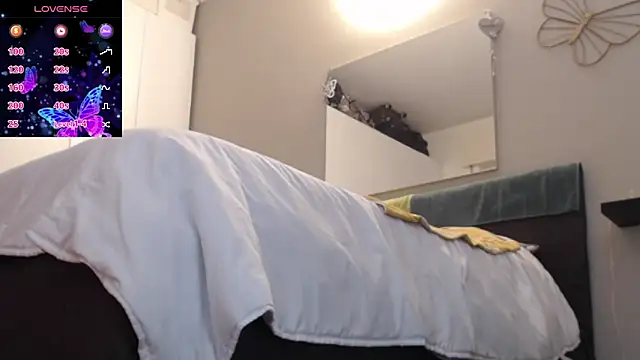 Spicypamy online show from December 2025 04:33:01 PM