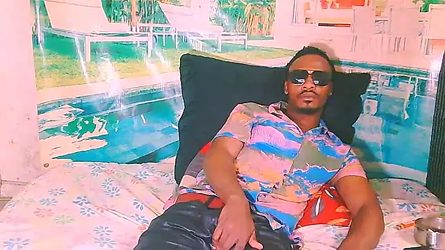 EbonyTiger69 online show from April 2026 01:39:01 PM