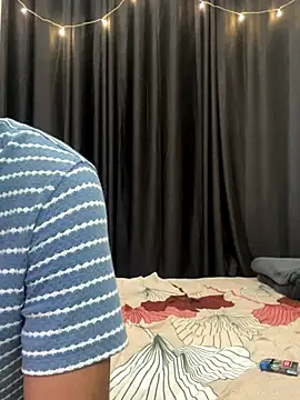 vickyandtania online show from December 2025 05:18:02 PM