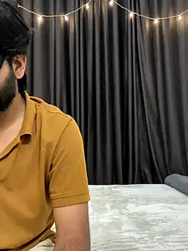 vickyandtania online show from December 2025 03:47:01 PM