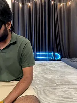 vickyandtania online show from December 2025 03:16:02 PM