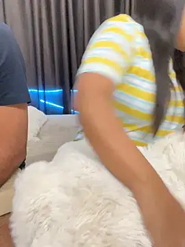 vickyandtania online show from February 2026 05:15:02 PM