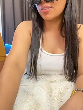 vickyandtania online show from January 2026 07:12:01 PM