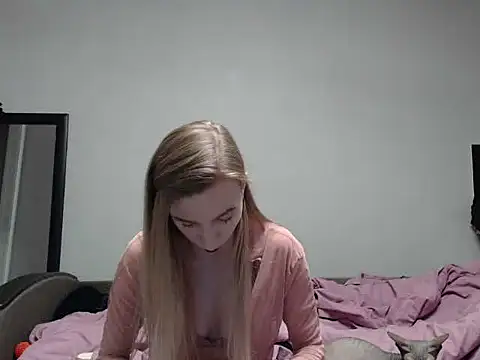 sophieryder online show from November 2025 08:13:01 AM