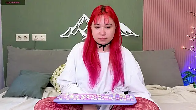 Klee Love online show from October 2025 04:36:01 AM